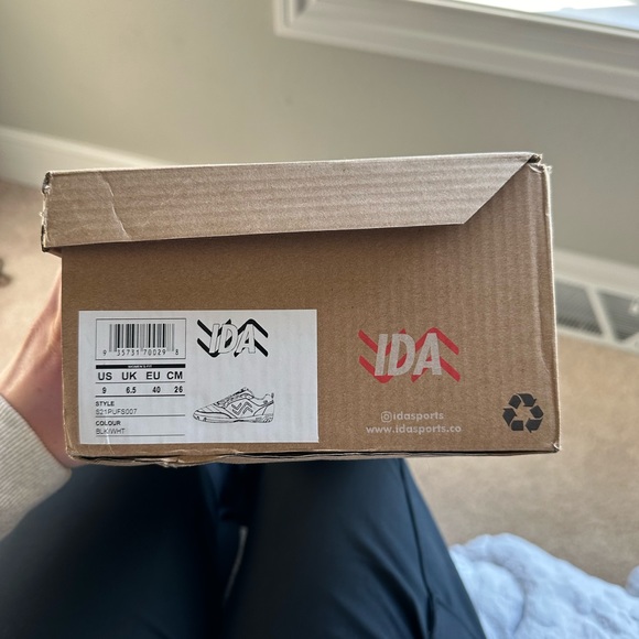 Brand New Ida Indoor Soccer Cleats. - Picture 4 of 5